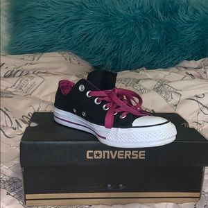Women Converse